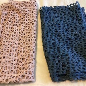 2 infinity scarves